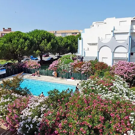 T2 Avec Terrasse Et Piscine Au Grau-du-roi, Proche Et Commerces - Fr-1-307-237